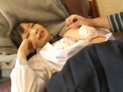 アヒル口が可愛いロリ制服JKと中出しセックス