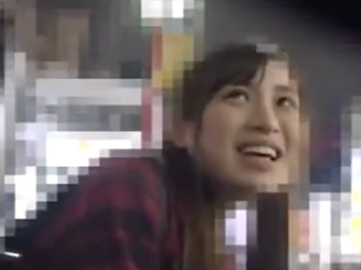 ナンパで捕まえたアイドル顔の素人美少女のフェラチオ奉仕でザーメン舌上射精