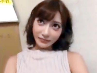 ご機嫌ナナメな明日花キララちゃんがAV屋さんで素人男子を逆ナン奉仕ファック