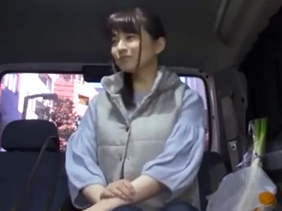 買い物帰りの素人妻ナンパ→車内で手コキお願いした結果w