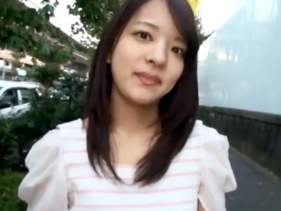痴女テクを惜しみなく披露するも素人男子に我慢されて…パイパン膣に中出し喰らうあべみかこ