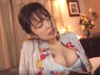 大雨でクラスメイト女子と駆け込んだラブホで・・・